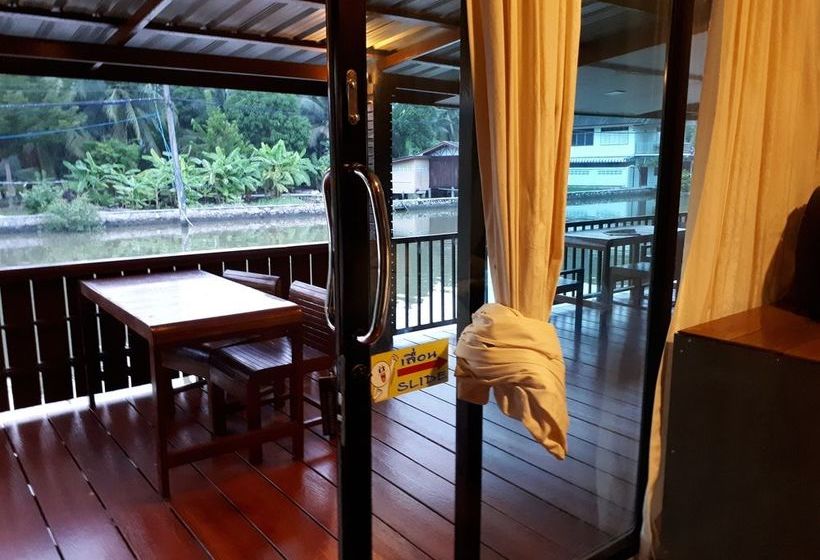 Hotel Baansuankamnun Montree 7