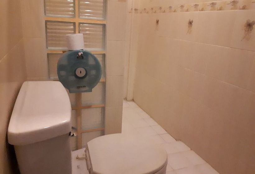 Hotel Baansuankamnun Montree 9