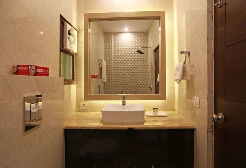 Oyo 5614 Hotel Rolex Inn 10