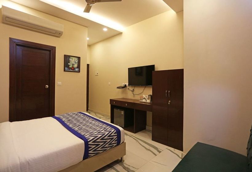 Oyo 5614 Hotel Rolex Inn 2