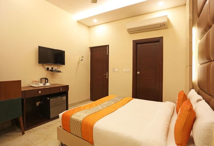 Oyo 5614 Hotel Rolex Inn 4