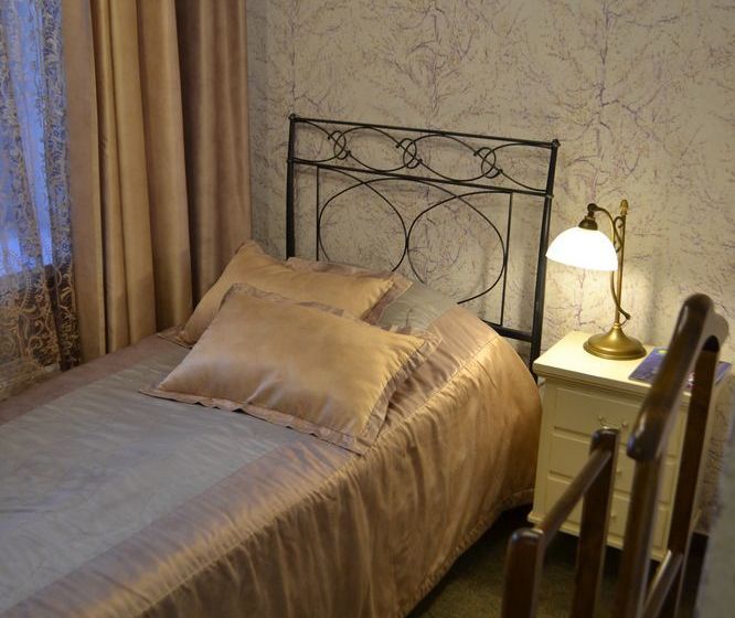 The Old Times Hotel & Hostel 10