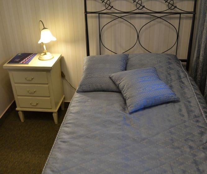 The Old Times Hotel & Hostel 13