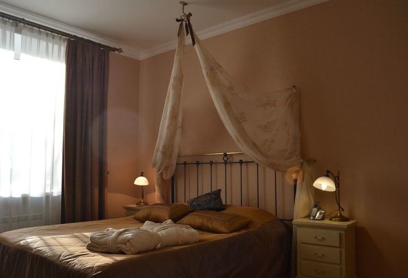 The Old Times Hotel & Hostel 16