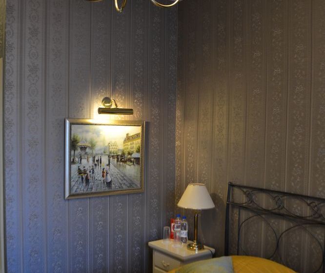 The Old Times Hotel & Hostel 2