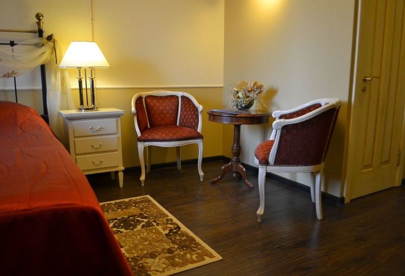 The Old Times Hotel & Hostel 20