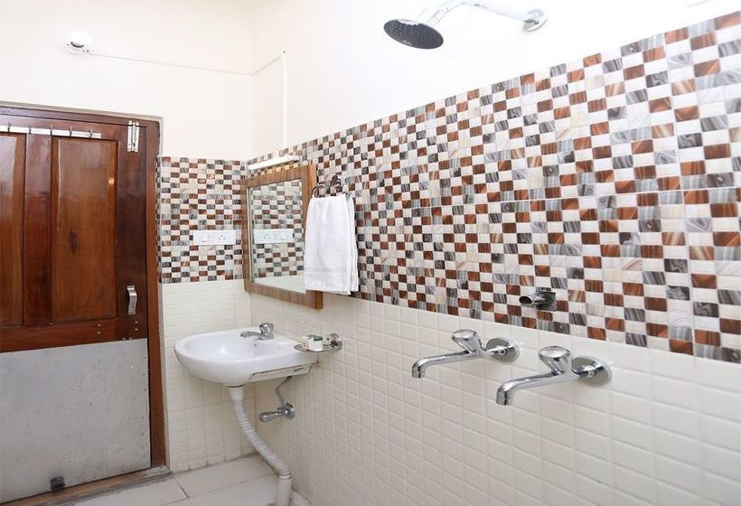 Hotel Gsa And Guest House 10