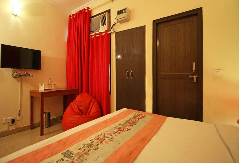 Hotel Oyo Rooms Moulsari Avenue Ii 10