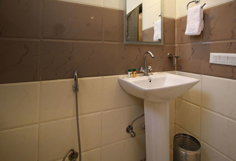 Hotel Oyo Rooms Moulsari Avenue Ii 16