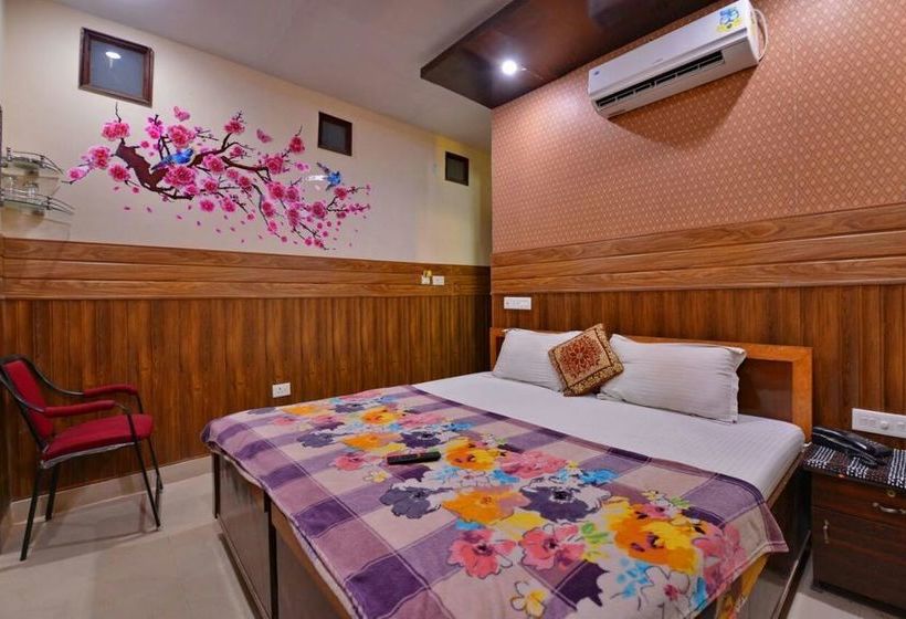 Hotel Dharam Villa 3