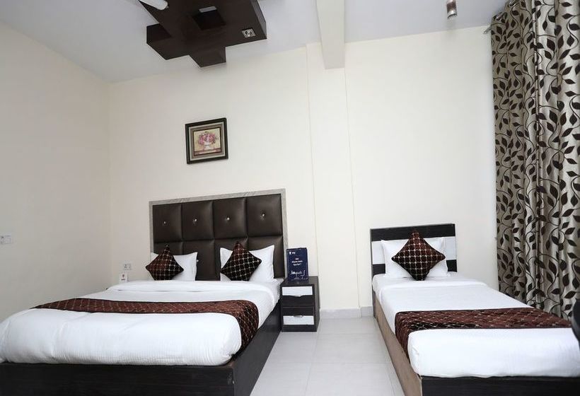 Hotel Sk International 8