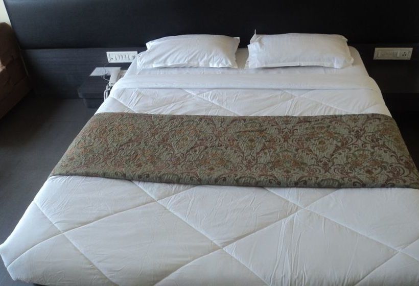 Hotel The Royal Hills 15