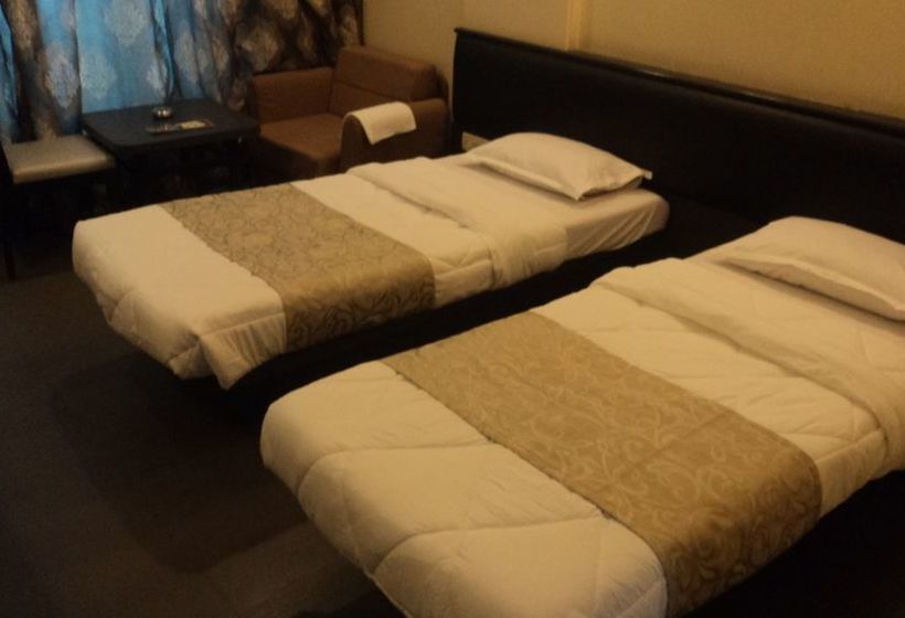 Hotel The Royal Hills 17