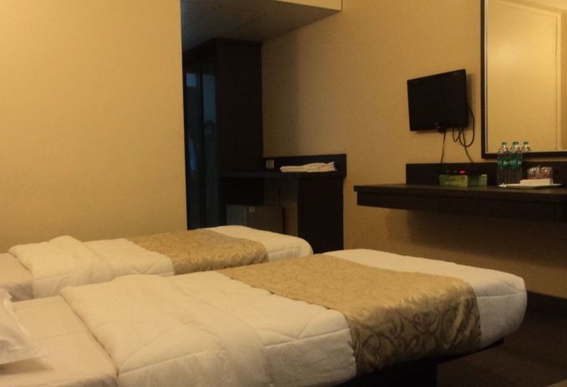 Hotel The Royal Hills 20