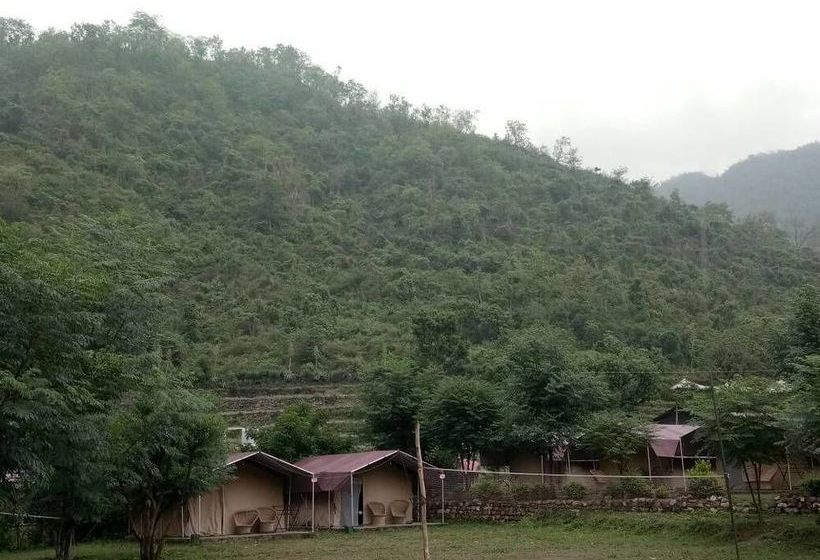 Hotel Adb Rooms Adventure Guru 8