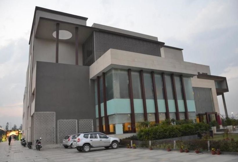 Hotel Tdi Club Retreat 17