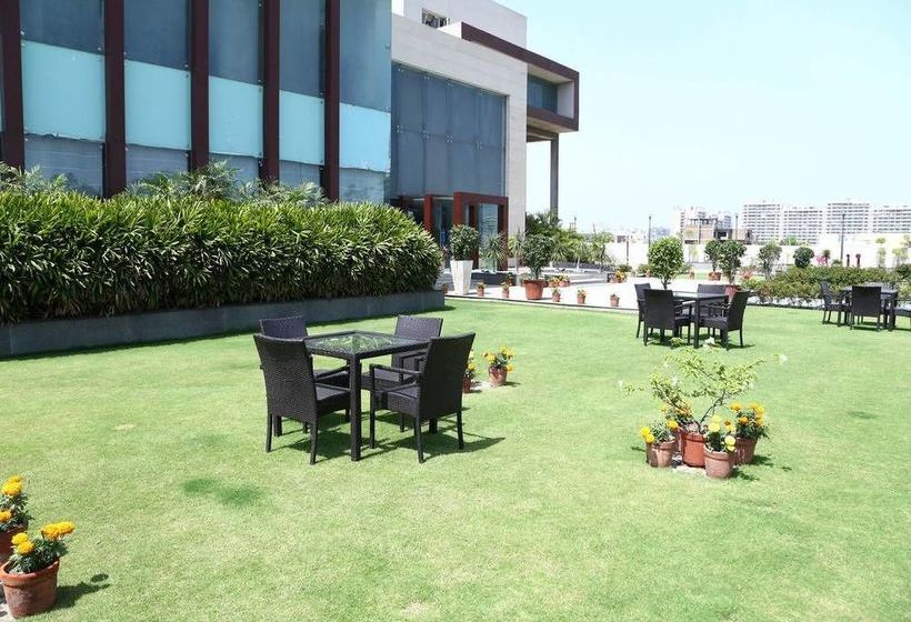 Hotel Tdi Club Retreat 18