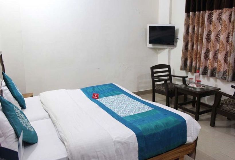 Oyo 1811 Hotel Leisure Palace 6