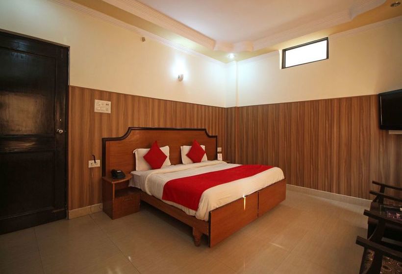 Oyo 1811 Hotel Leisure Palace 8