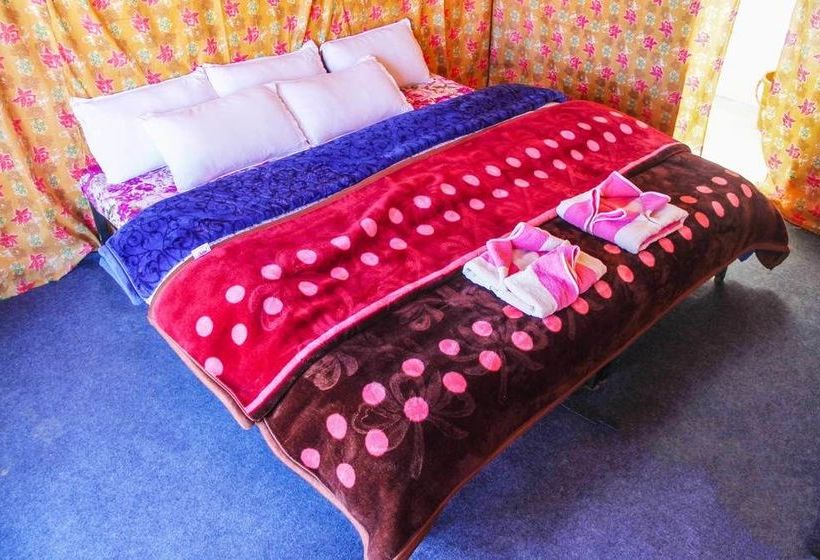 Hotel Woodland Cottage 1