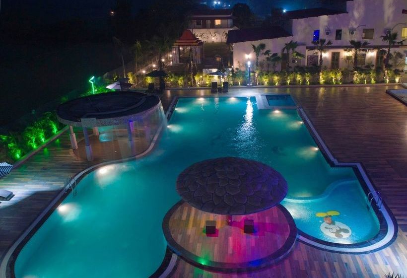 Resort Corbett The Grand 12