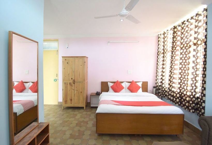 Hotel Highland Village Resort 4