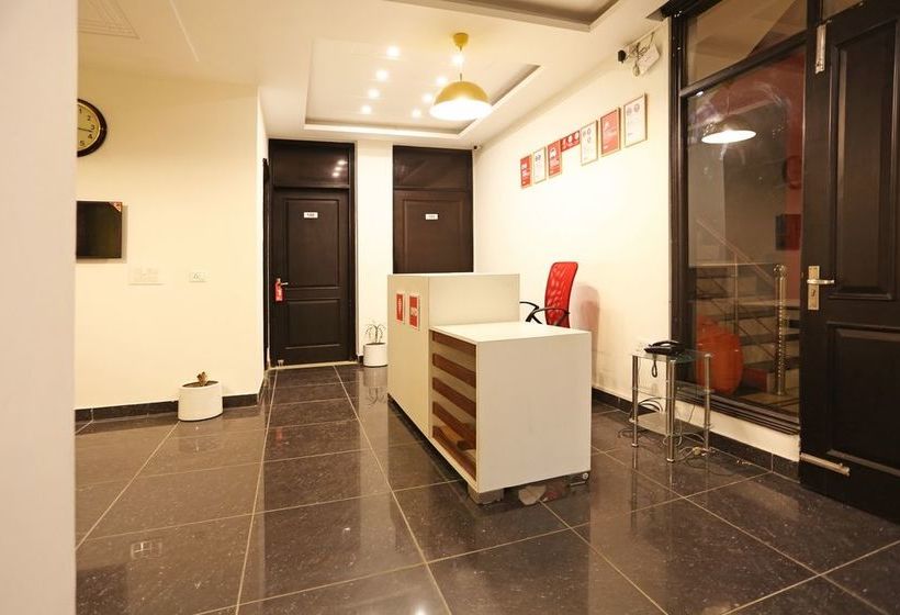 Hotel Oyo Flagship 520 Mg Road Metro Station 1