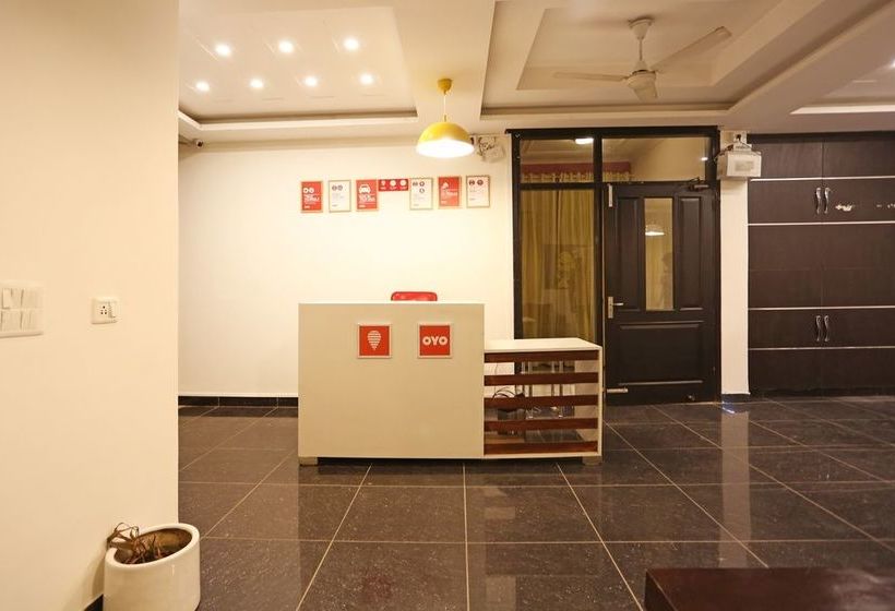 Hotel Oyo Flagship 520 Mg Road Metro Station 2
