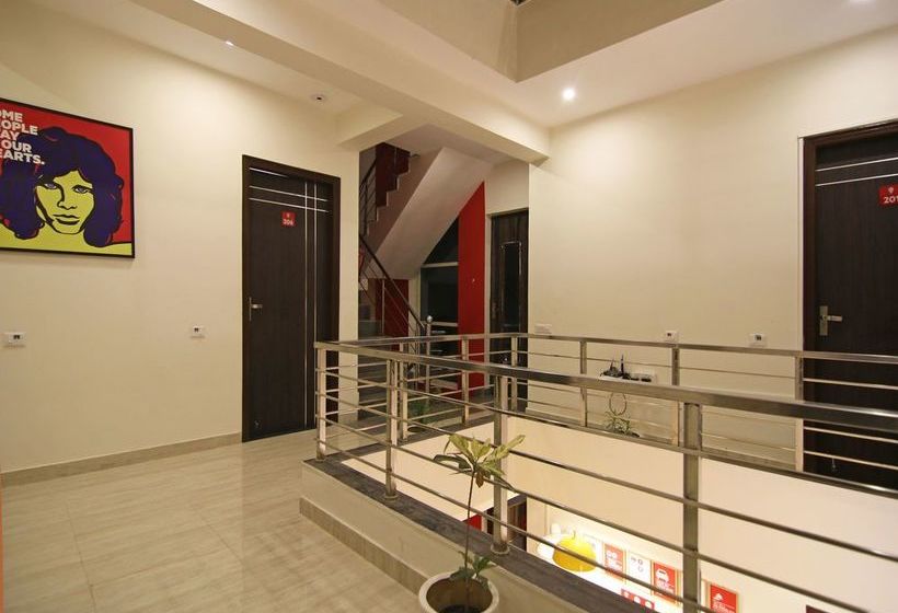 Hotel Oyo Flagship 516 Unitech Cyber Park 2