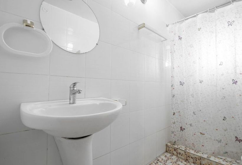 Hotel Guesthouser 1 Br Farmhouse C09a 8