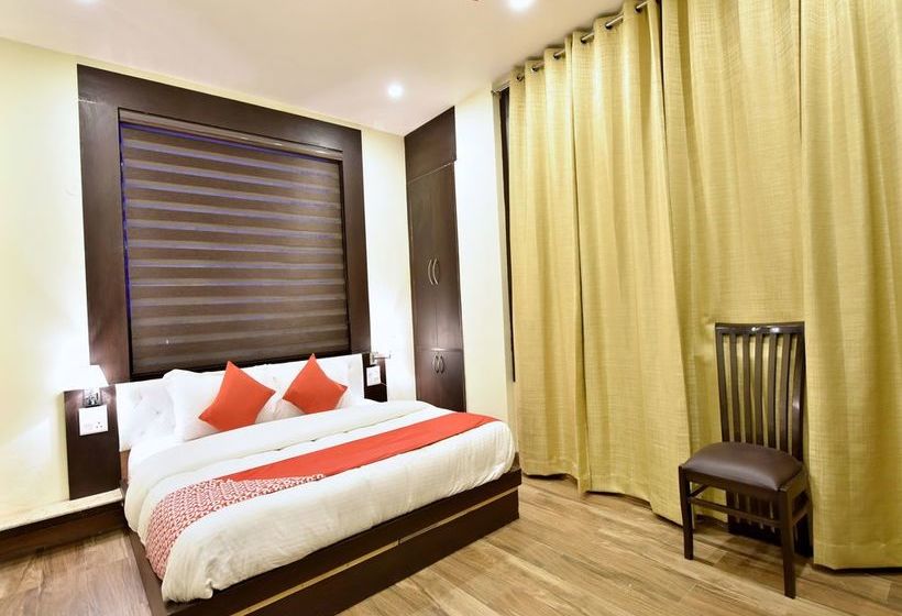 Hotel Mirage Residency 12