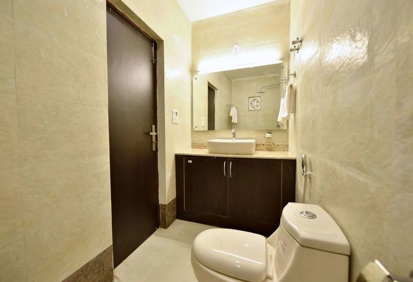 Hotel Mirage Residency 13