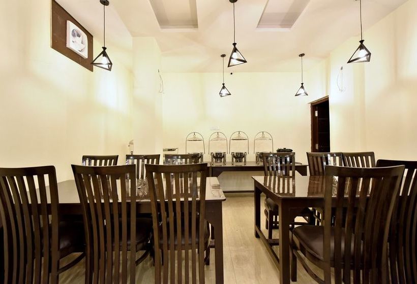 Hotel Mirage Residency 15