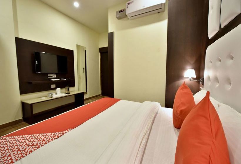 Hotel Mirage Residency 8