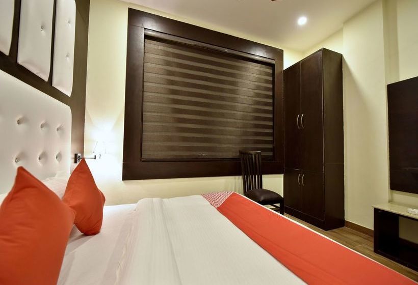 Hotel Mirage Residency 9