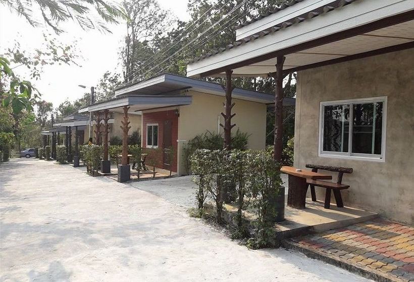 Hotel Suepuen Monbai Resort