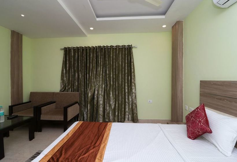 Hotel Oyo 13461 Green Valley 10