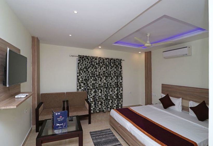 Hotel Oyo 13461 Green Valley 13