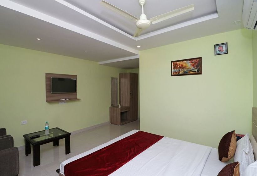 Hotel Oyo 13461 Green Valley 5