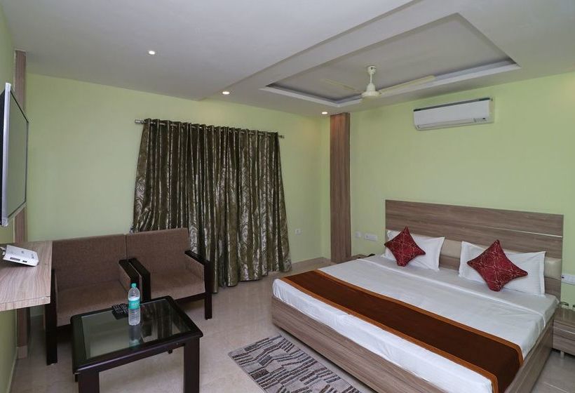 Hotel Oyo 13461 Green Valley 7