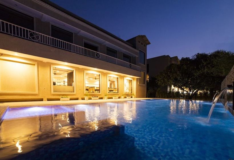 La Savanna Hotel & Resort Garjiya