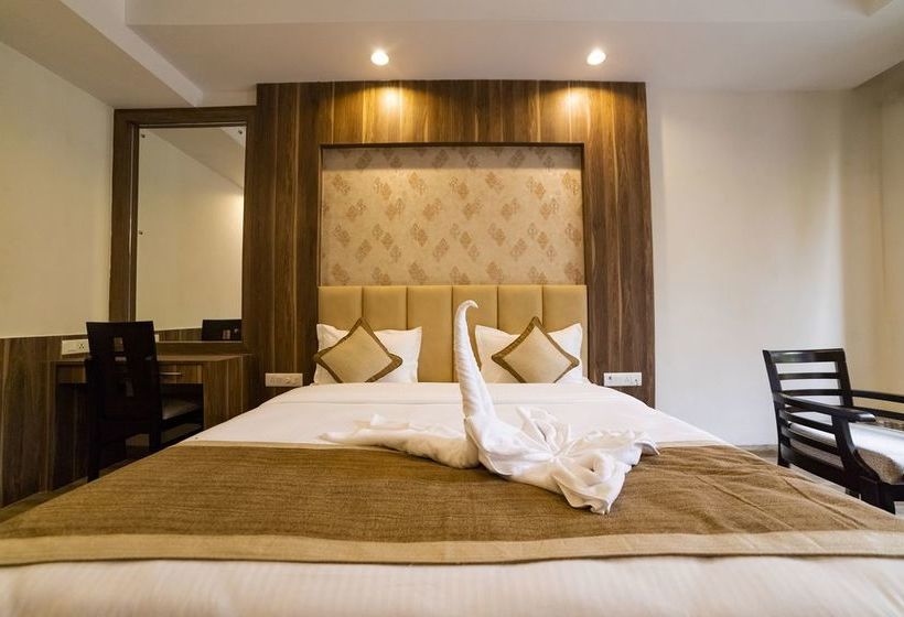 La Savanna Hotel & Resort 12