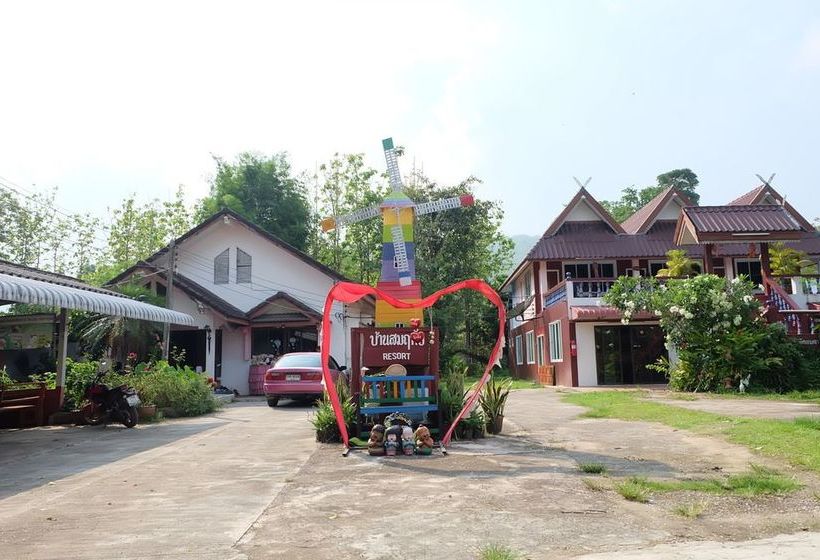 Hotel Somruethai Resort