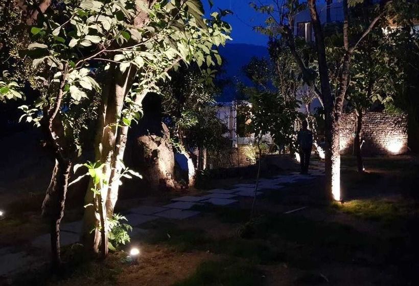 Hotel Sanctuary Rishikesh 11