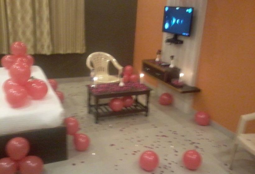 K V Hotel & Restaurant 8