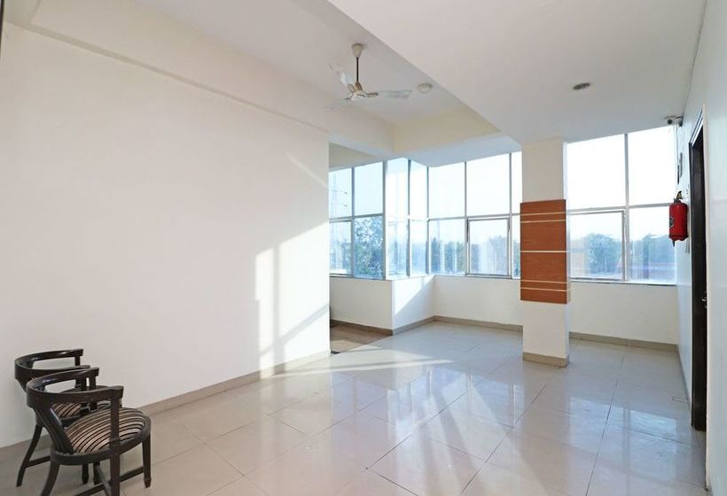 Oyo 6137 Hotel Star 1