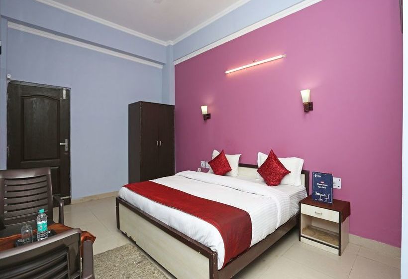 Oyo 12784 Hotel Roomers 10