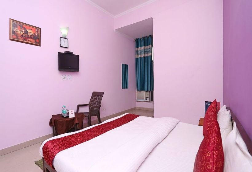 Oyo 12784 Hotel Roomers 14