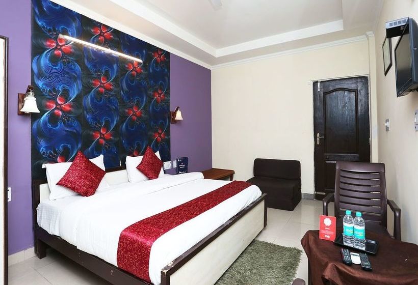 Oyo 12784 Hotel Roomers 8