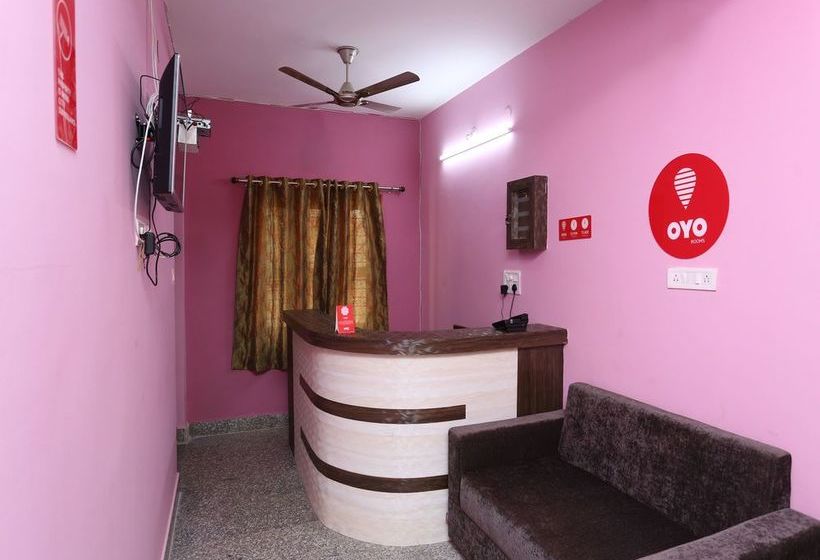 Hotel Oyo 11946 Greenland Inn 2